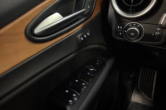 Alfa Romeo Stelvio 17 of 24