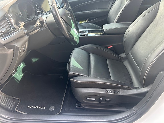 Opel Insignia Country Tourer 12 of 23