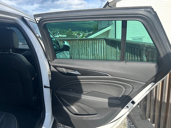Opel Insignia Country Tourer 14 of 23