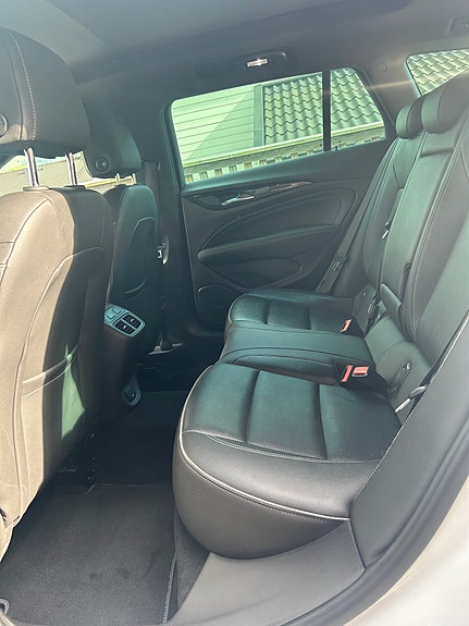 Opel Insignia Country Tourer 10 of 23