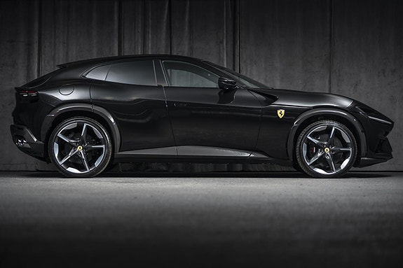Ferrari Purosangue 6 of 30