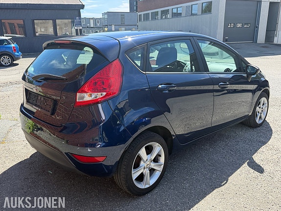Ford Fiesta 4 of 5