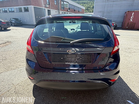 Ford Fiesta 3 of 5