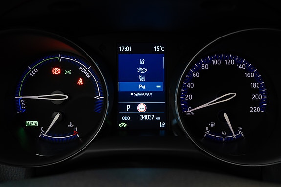 Toyota C-HR 24 of 30