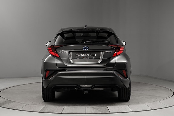 Toyota C-HR 3 of 30