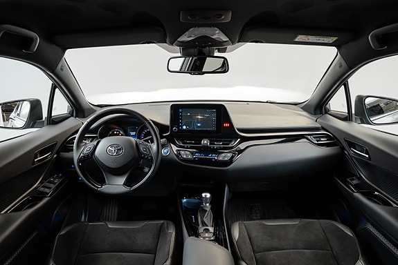 Toyota C-HR 18 of 30