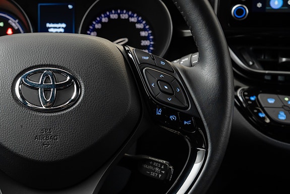Toyota C-HR 26 of 30
