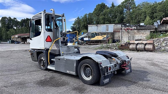 Terberg YT223 5 of 5