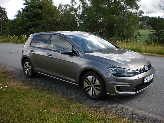 Volkswagen e-Golf VII 4 of 19