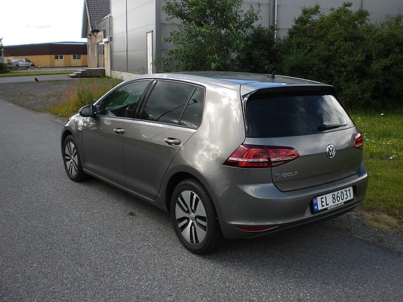 Volkswagen e-Golf VII 8 of 19
