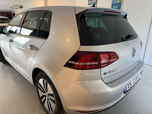 Volkswagen Golf 3 of 5