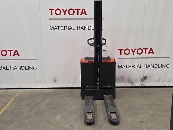 Toyota SWE080L 3 of 4