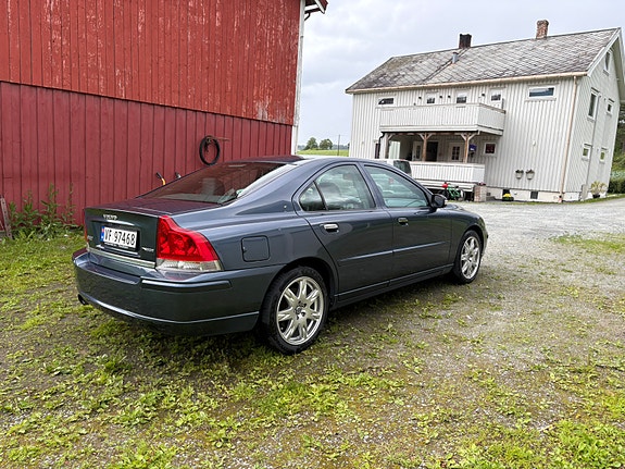 Volvo S60 8 of 30