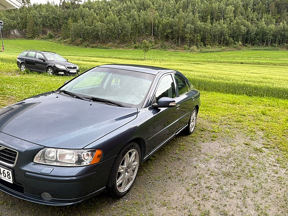 Volvo S60 4 of 30