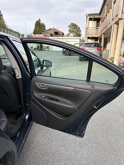 Volvo S60 29 of 30