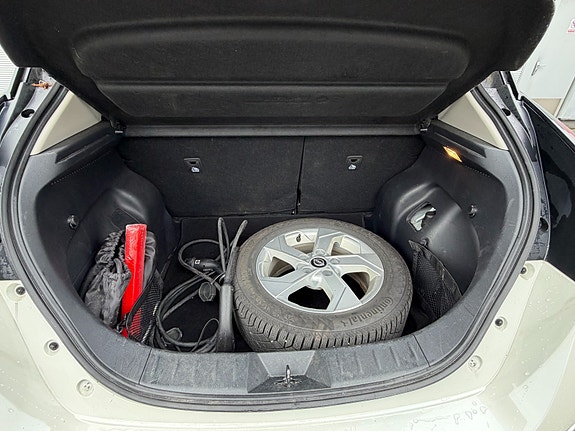 Nissan Leaf 22 of 23