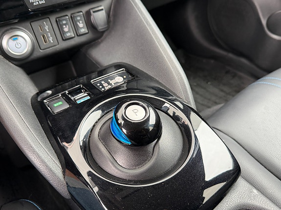 Nissan Leaf 18 of 23