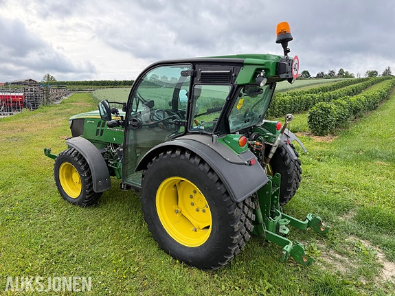 John Deere 5075 GL / 962 timer / 4WD 3 of 5