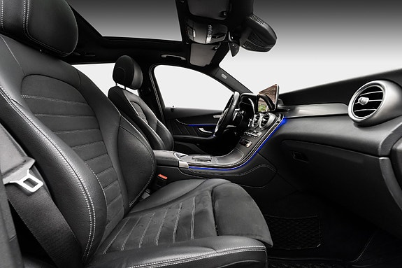 Mercedes-Benz GLC300 e 16 of 30