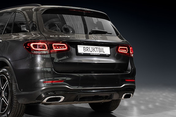 Mercedes-Benz GLC300 e 6 of 30