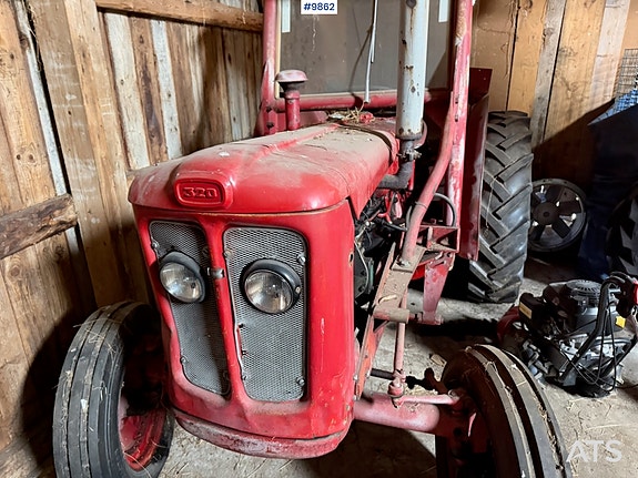 Volvo 1965 BM 320 D Traktor 2 of 5