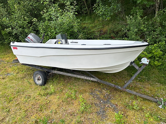 Enkel og liten lettbåt selges 2 of 5