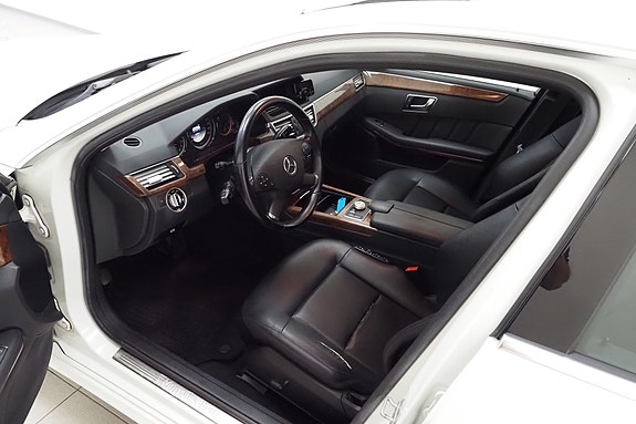 Mercedes-Benz E250 6 of 21