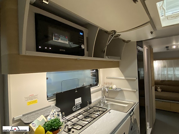 Adria Adora 673 PK 24 of 30