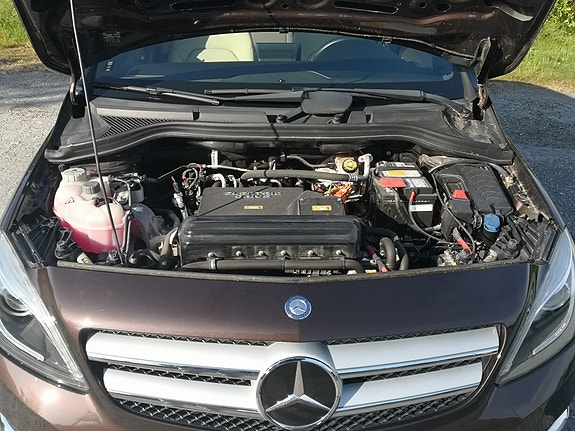 Mercedes-Benz B250 e 13 of 13