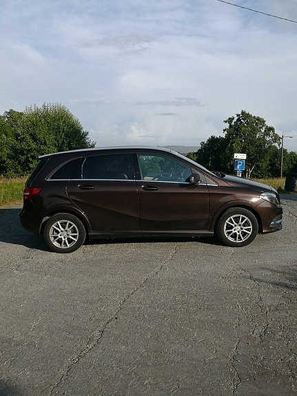 Mercedes-Benz B250 e 5 of 13
