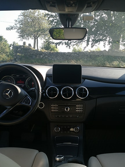 Mercedes-Benz B250 e 12 of 13