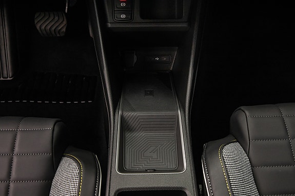 Renault 4 E-Tech 17 of 21