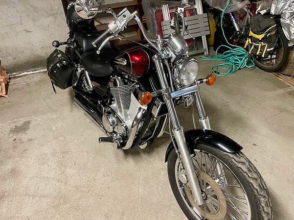 Suzuki VS 1400 Intruder 2 of 5