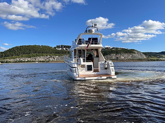 Viksund 360 St Cruz Fly 2x Volvo Penta D4 260 - 35 knop. Ligger i Steinskjer. Sk 5 of 5