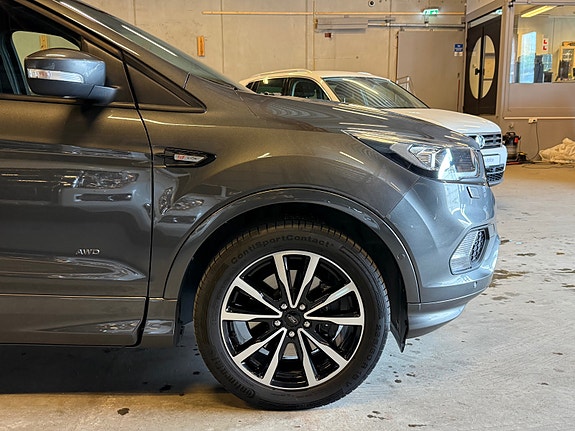 Ford Kuga 5 of 5
