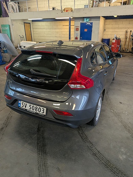 Volvo V40 5 of 5
