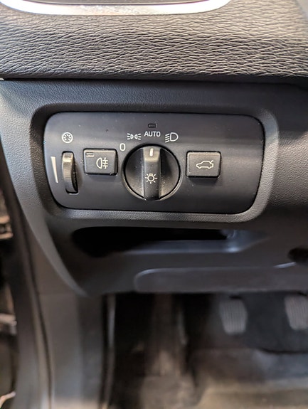 Volvo V40 14 of 16