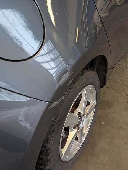 Volvo V40 16 of 16