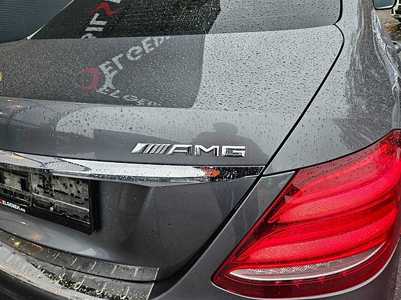 Mercedes-Benz E350 e 4 of 5