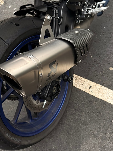 Yamaha R7 4 of 5