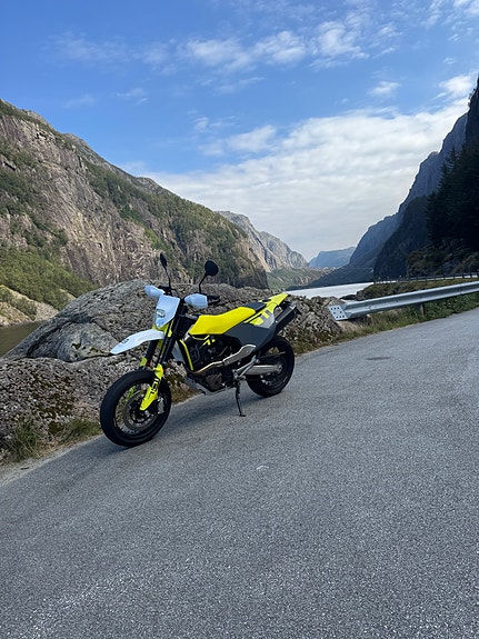 Husqvarna 701 Supermoto 4 of 5
