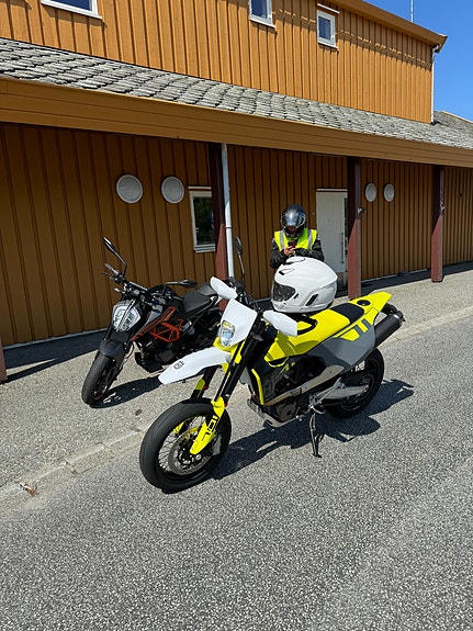 Husqvarna 701 Supermoto 5 of 5