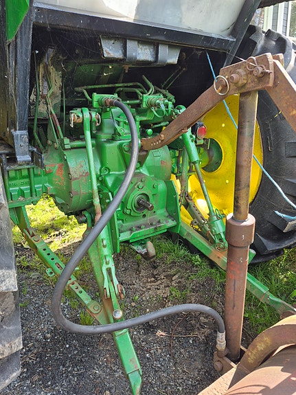 John Deere 4 of 5