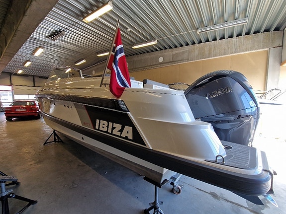 Ibiza 811 med Yamaha 350hk - Mye utstyr! Kun 36 timer. 4 of 5