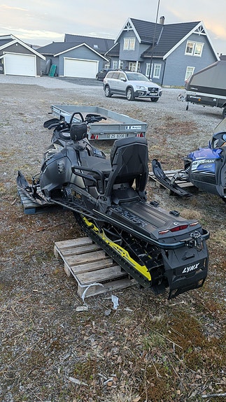 Lynx Boondocker DS 3900 800R 4 of 5