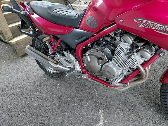 Yamaha XJ 600 Diversion 11 of 14