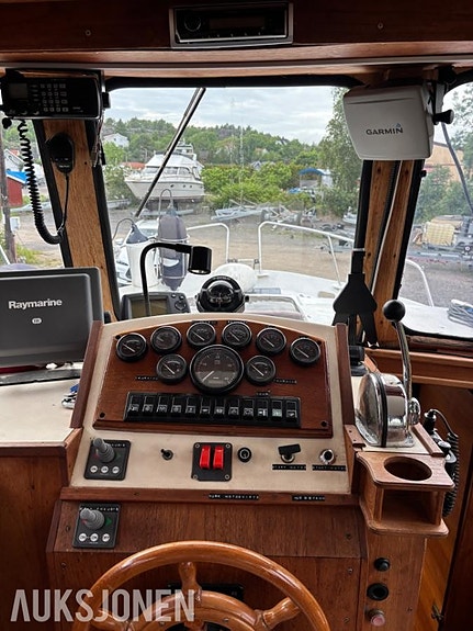 1980 Ombygd Fjord 30 fot med Volvo Penta TD50 3 of 5