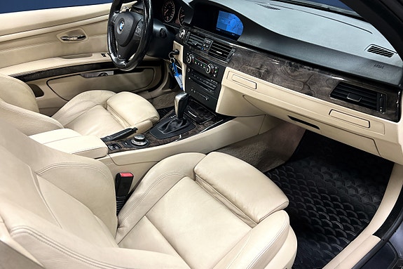 BMW 335i 12 of 16