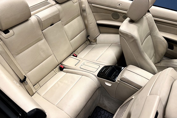 BMW 335i 14 of 16