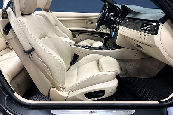 BMW 335i 13 of 16